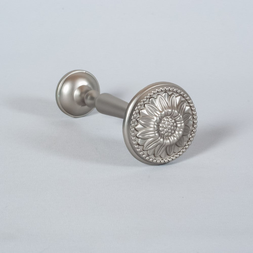 Metal accessories for curtains